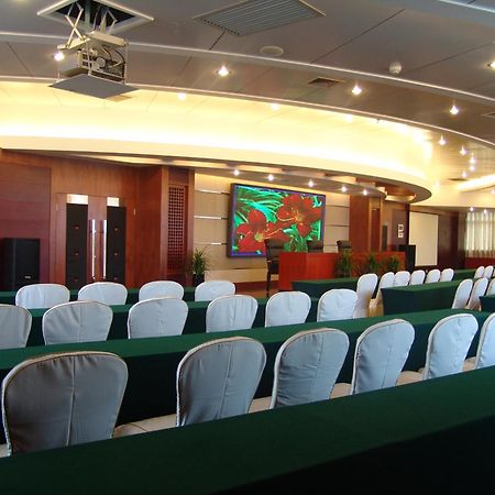 Kunming Golden Spring Hotel Exterior photo