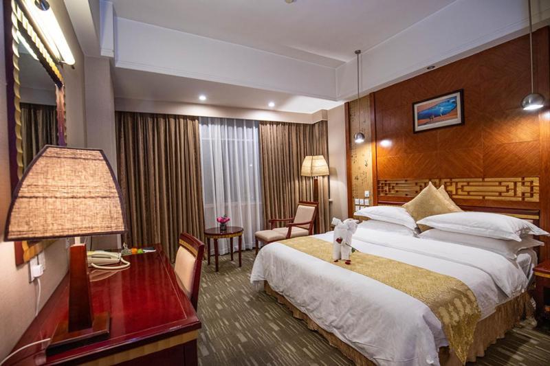 Kunming Golden Spring Hotel Exterior photo