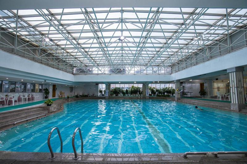 Kunming Golden Spring Hotel Exterior photo
