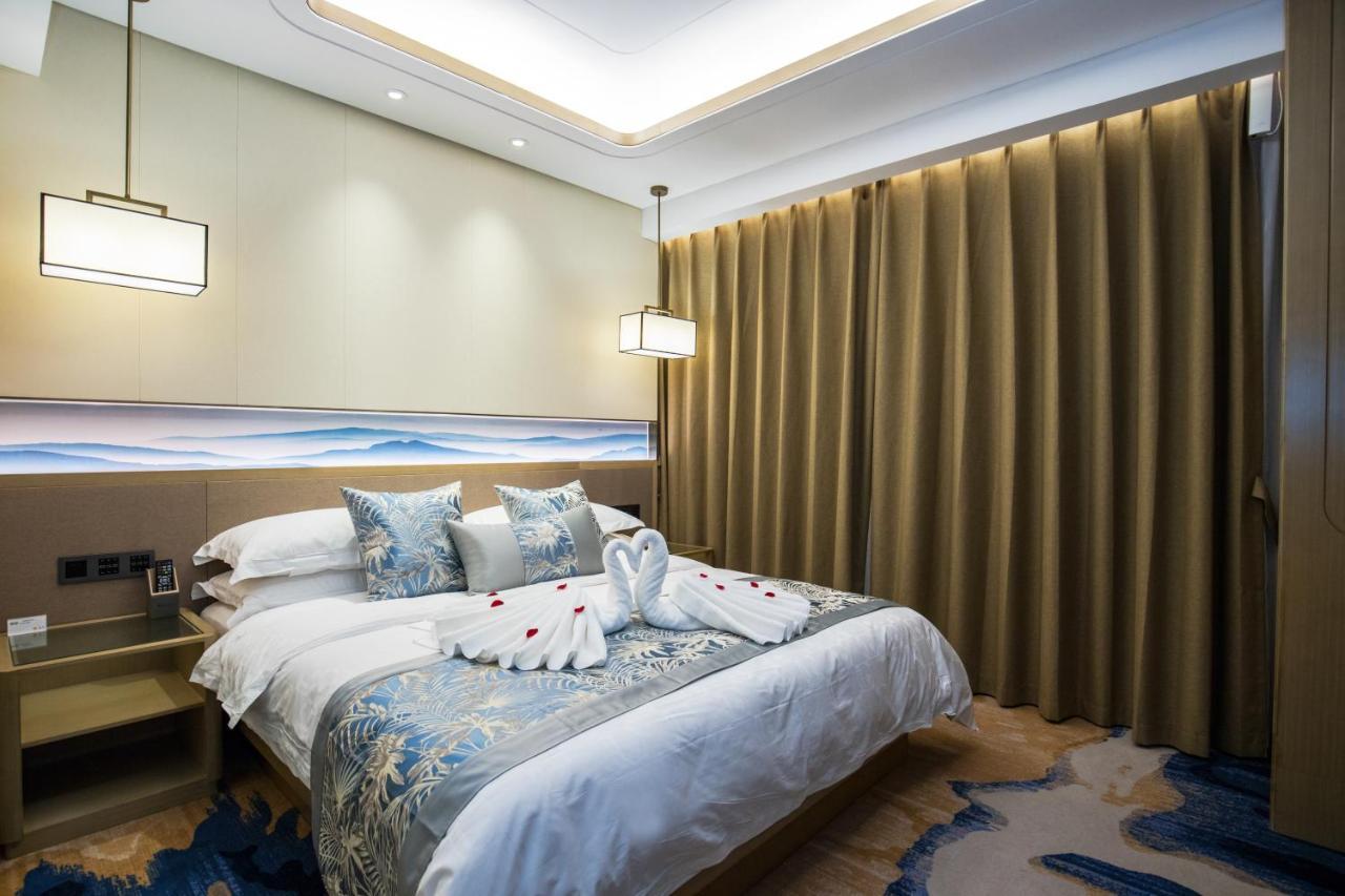 Kunming Golden Spring Hotel Exterior photo